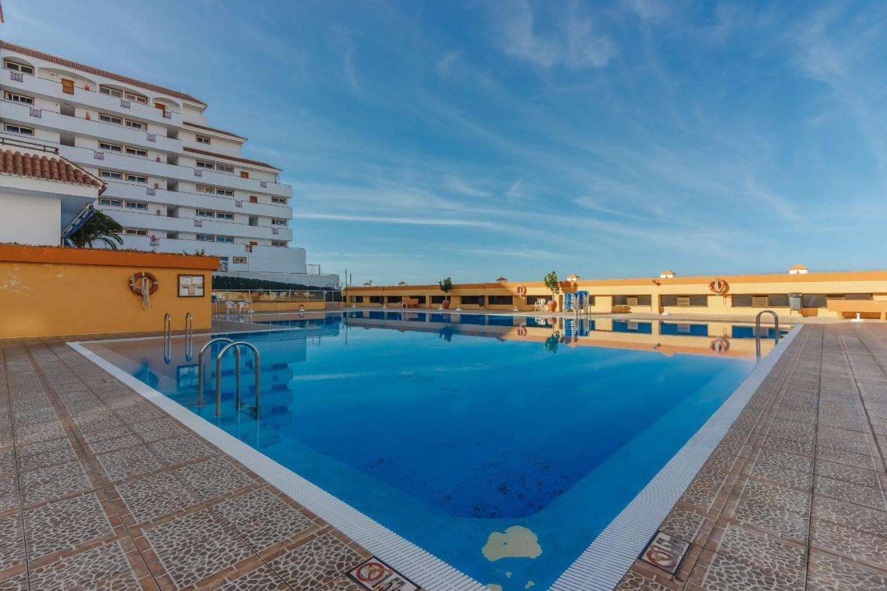 Seguro Spacious Apartment With Roomy Terrace Puerto de Santiago  Luaran gambar