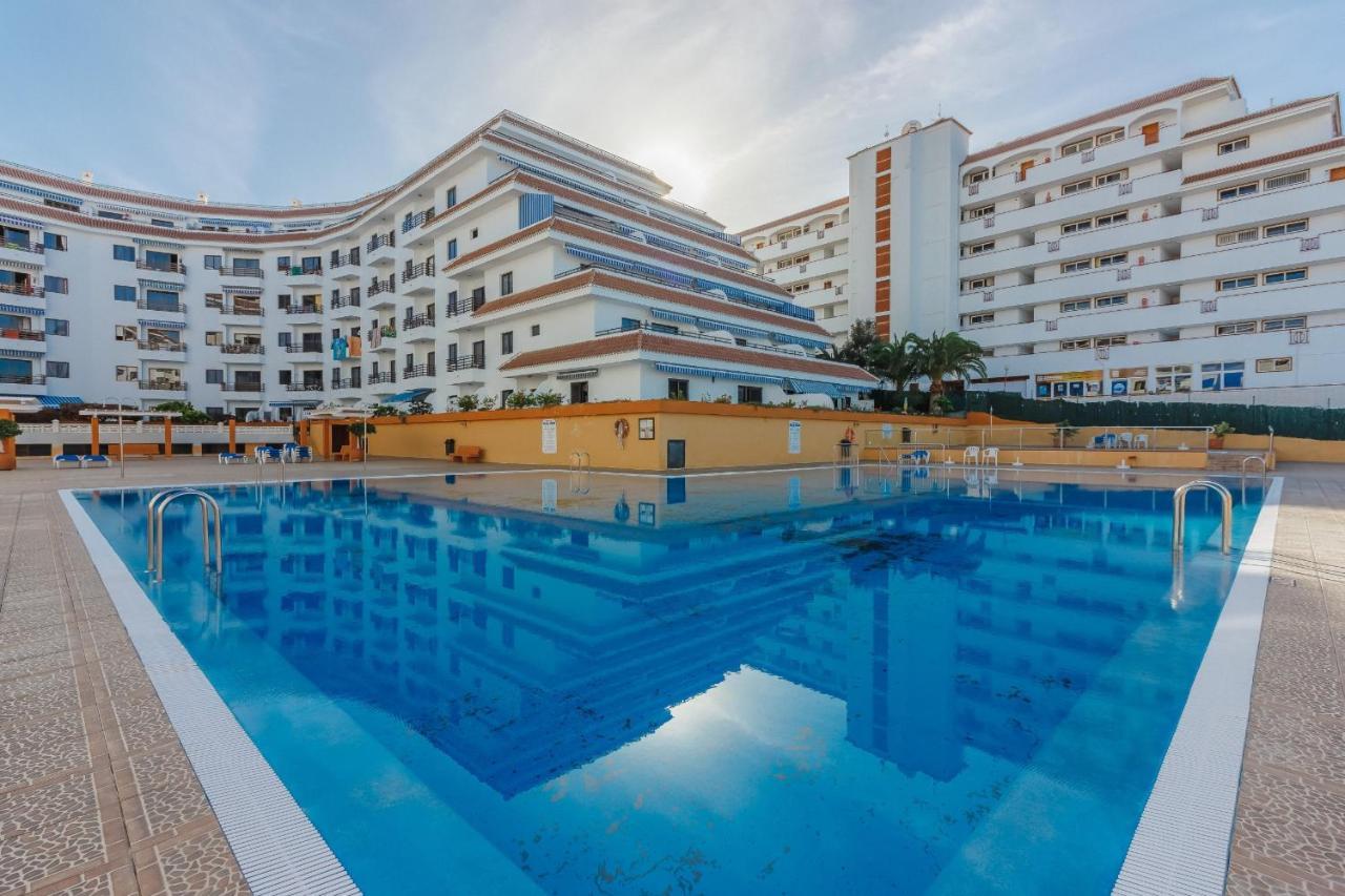 Seguro Spacious Apartment With Roomy Terrace Puerto de Santiago  Luaran gambar