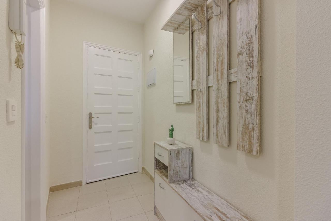 Seguro Spacious Apartment With Roomy Terrace Puerto de Santiago  Luaran gambar